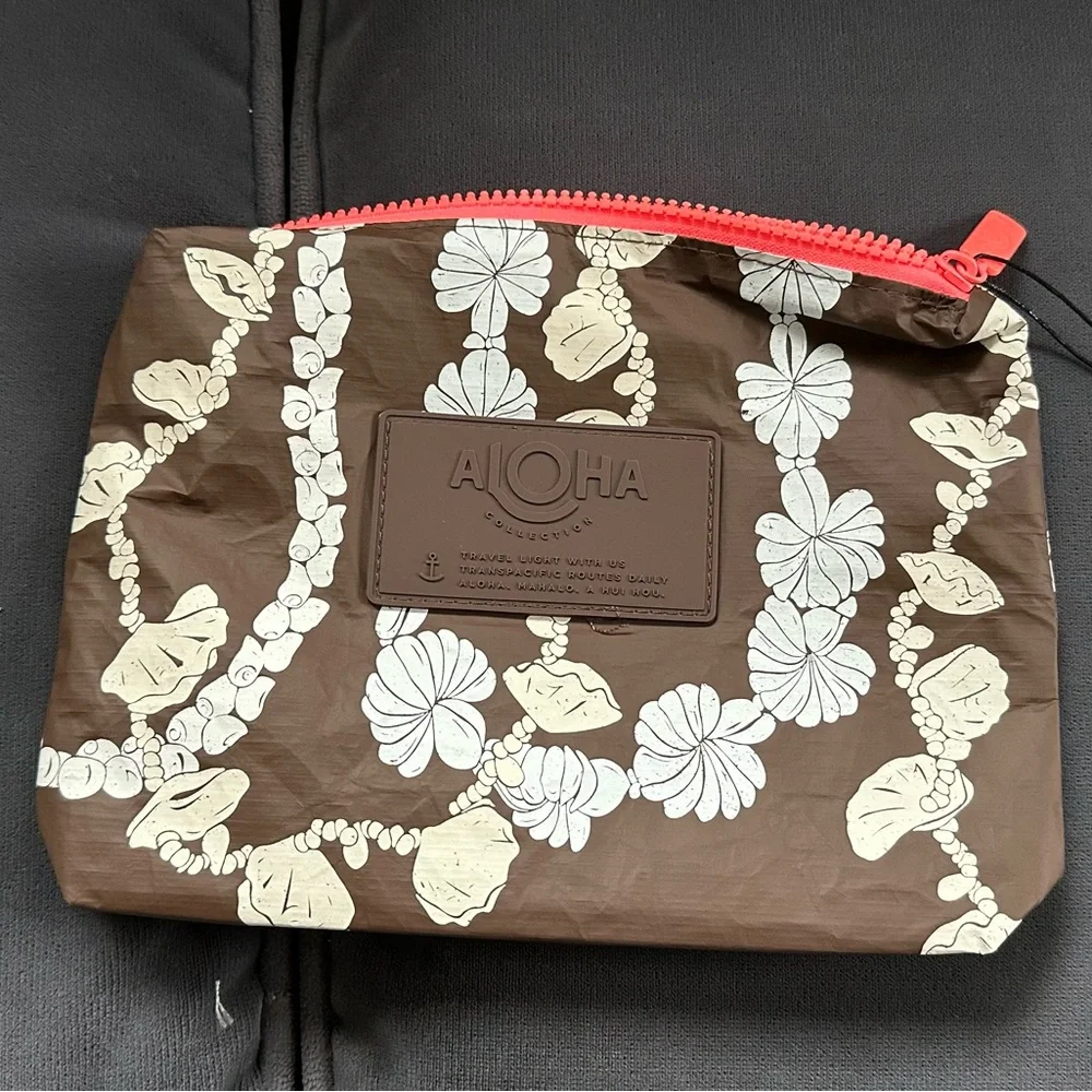 ALOHA Collection Shell Lei Small Pouch New - Picture 2 of 4